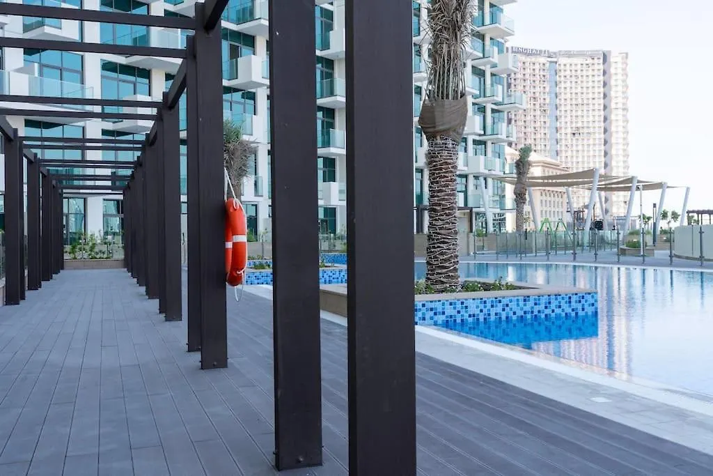 Burj Khalifa View - 1Bedroom - Pool & Gym Dubai